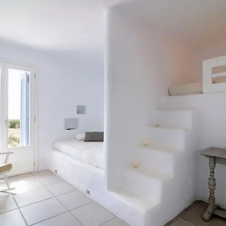Paros Sleeps 17 Pool Air Con Villa Parikia (Paros)